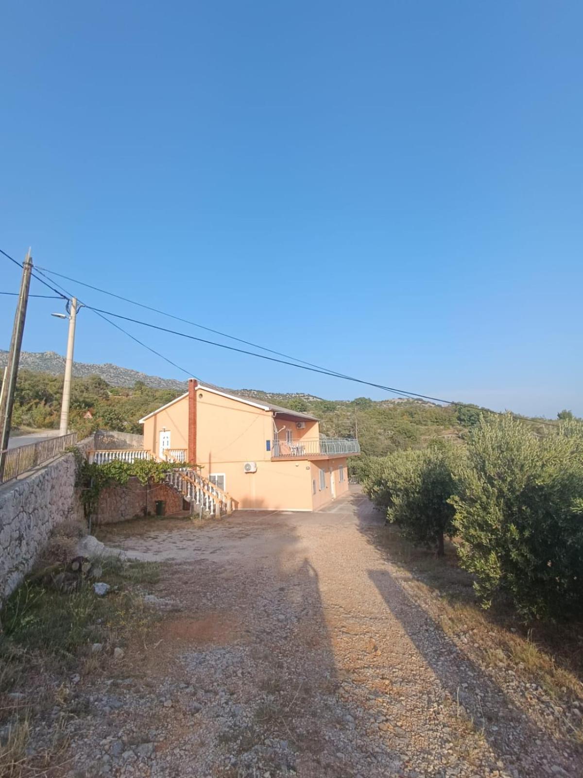 טריבני-קרושיצה Apartmani Iva מראה חיצוני תמונה
